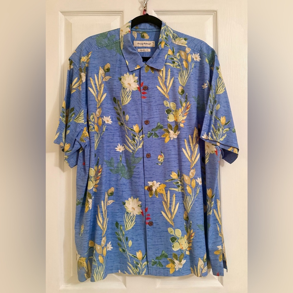 Tommy Bahama Blue Floral Short-Sleeve Button-Down with Yellow & Green Accents